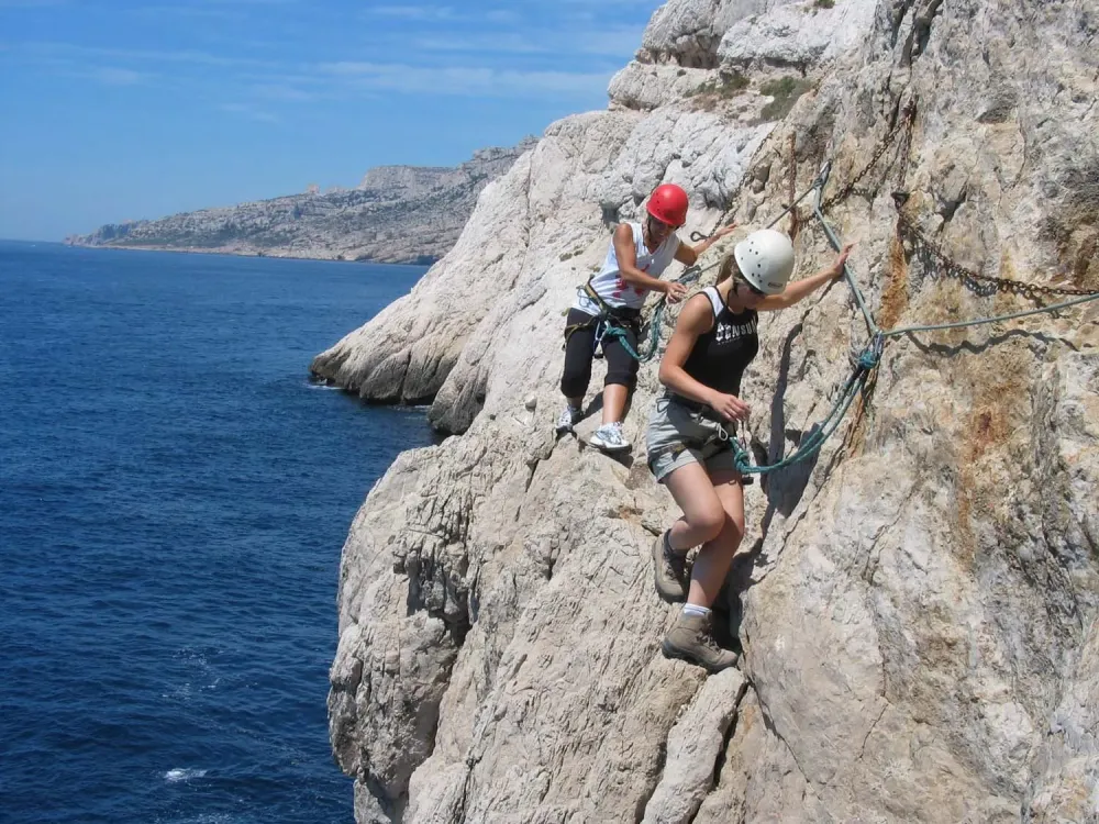 Parcours aventure calanques à Marseille